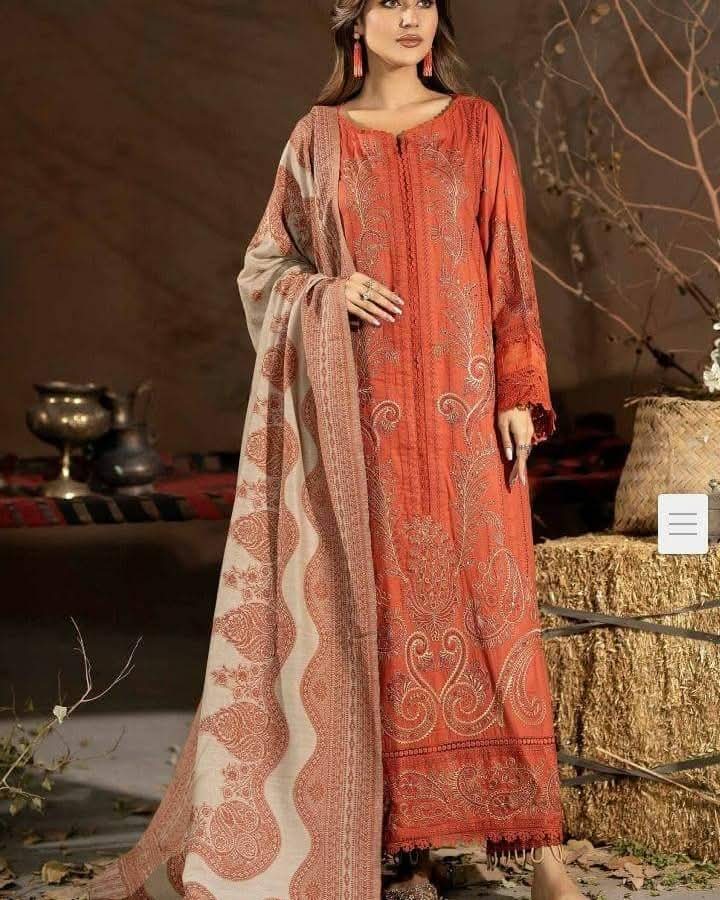 Luxury Leather Winter Suit for Women - Image 3